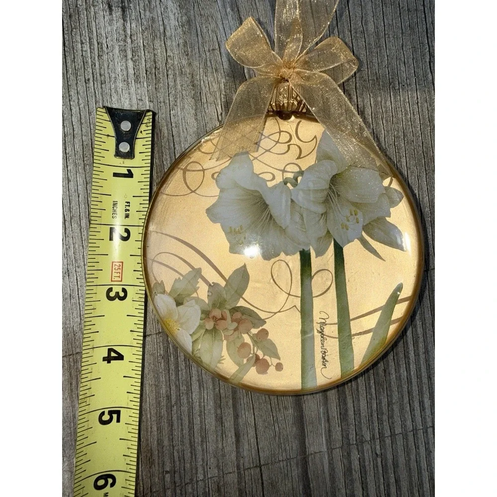 Mary Lou Goertzen Li Bien Glass Christmas Ornament Gold White Amaryllis Floral